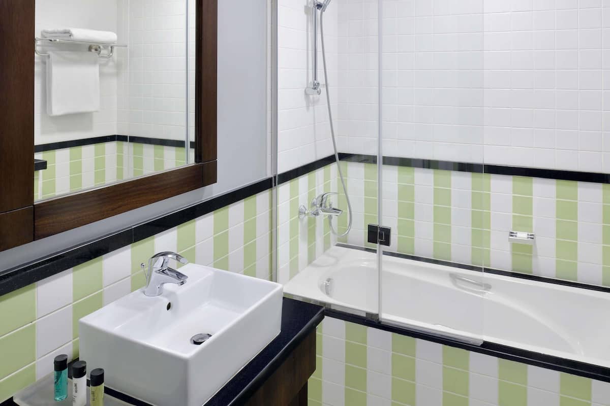 In-room safe, individually decorated, individually furnished, desk
