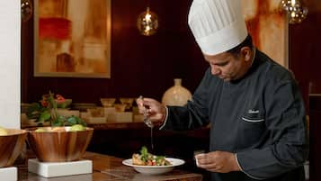 Breakfast, lunch, dinner served; international cuisine