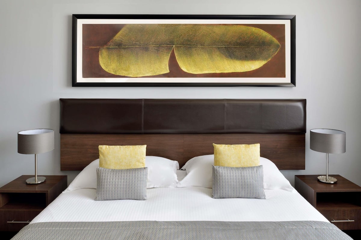 1 bedroom, in-room safe, individually decorated, individually furnished