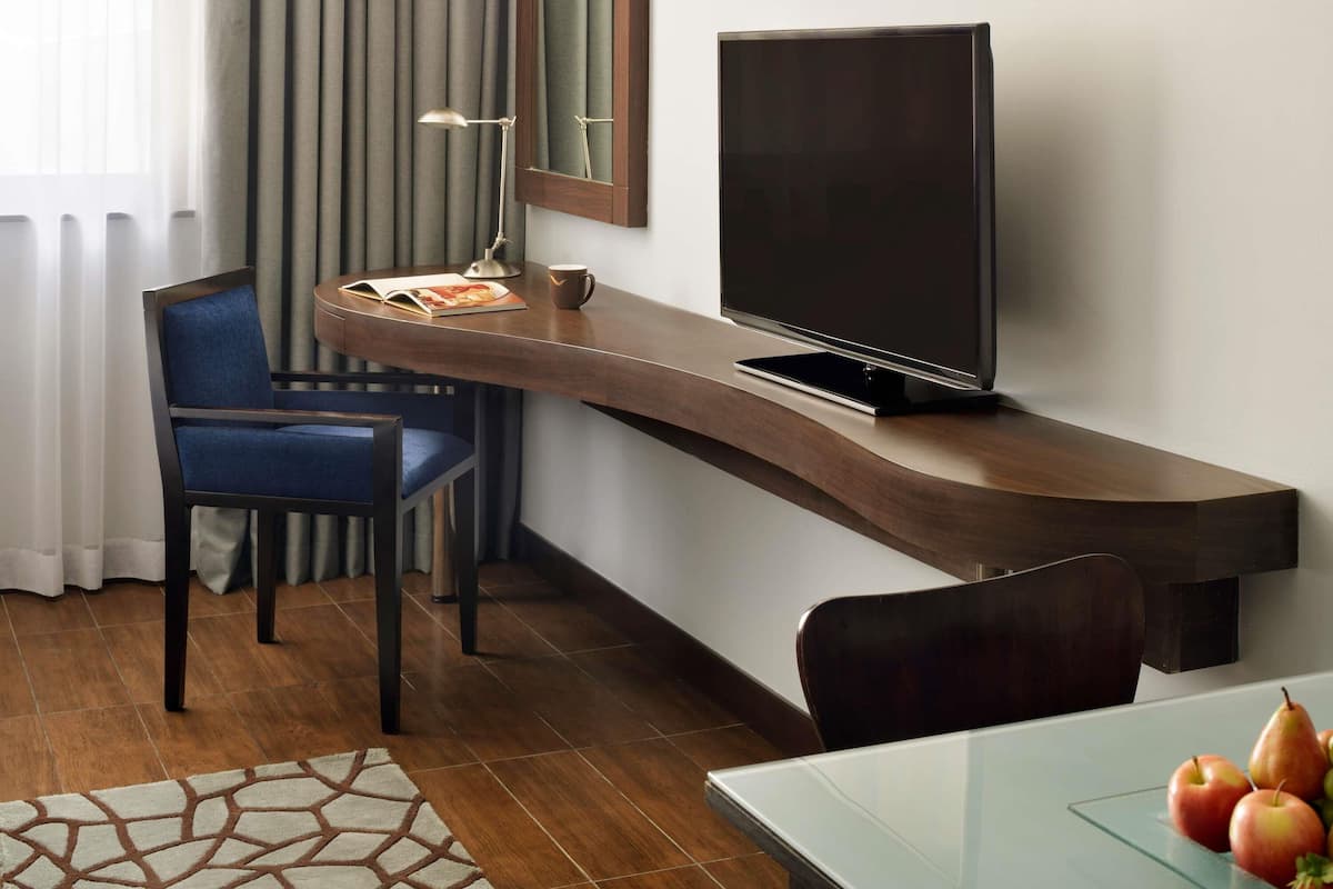 1 bedroom, in-room safe, individually decorated, individually furnished