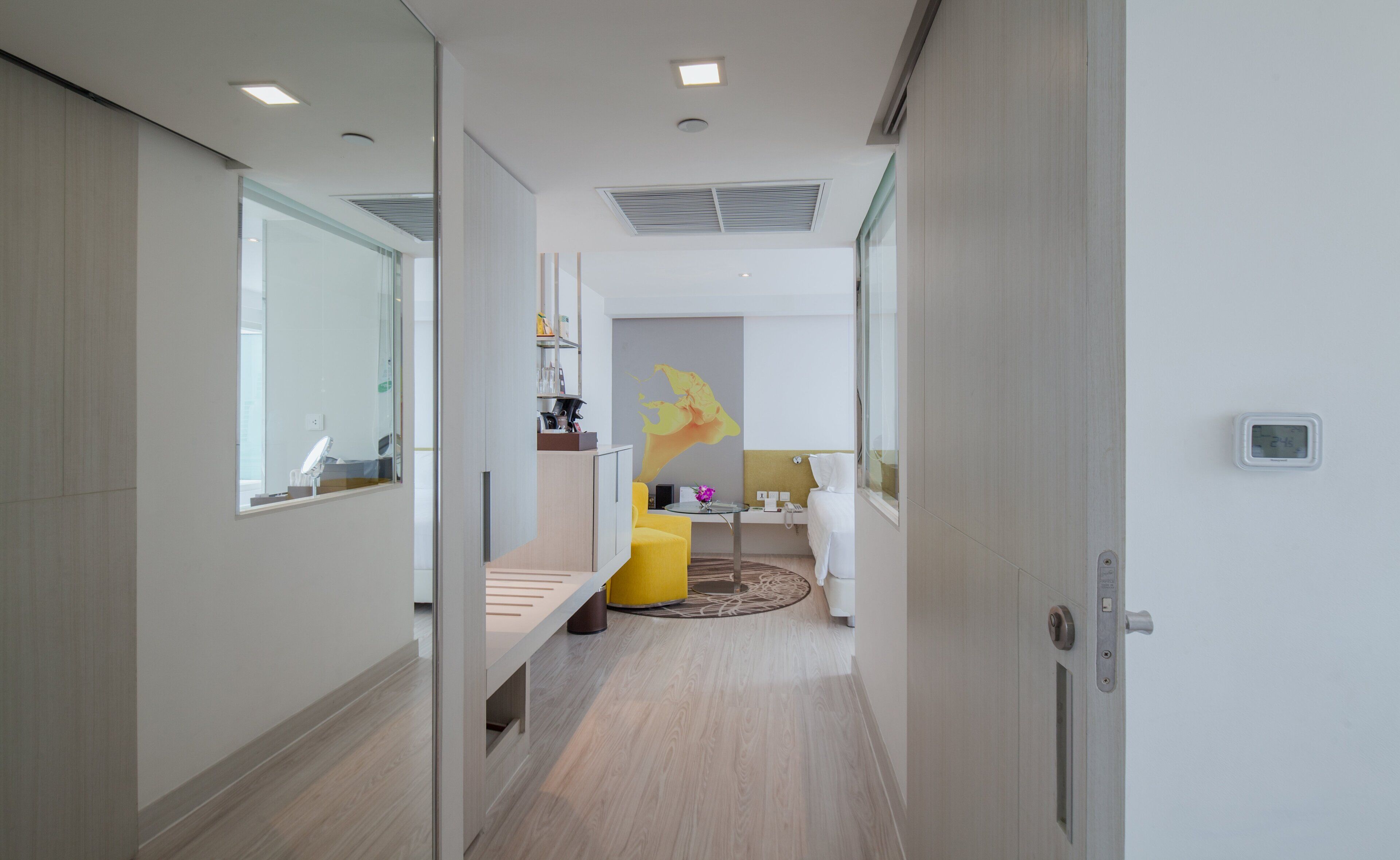 Minibar, két bảo mật tại phòng, bàn, màn/rèm cản sáng 