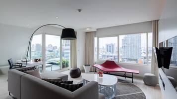 1 bedroom, minibar, in-room safe, desk