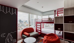 Family Room (Premium, Residence King + Bunk Beds) | Minibar, in-room safe, desk, blackout drapes - Centara Watergate Pavilion Hotel Bangkok (Bangkok)