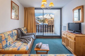 TV, ping pong, books - Le Praz-de-Lys Résidence Pierre & Vacances Les Mouflons I et II (Taninges)