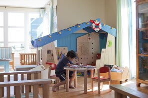 Children’s play area – indoor