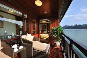 Superior Suite, Bay View | 1 bedroom, in-room safe, desk, blackout drapes