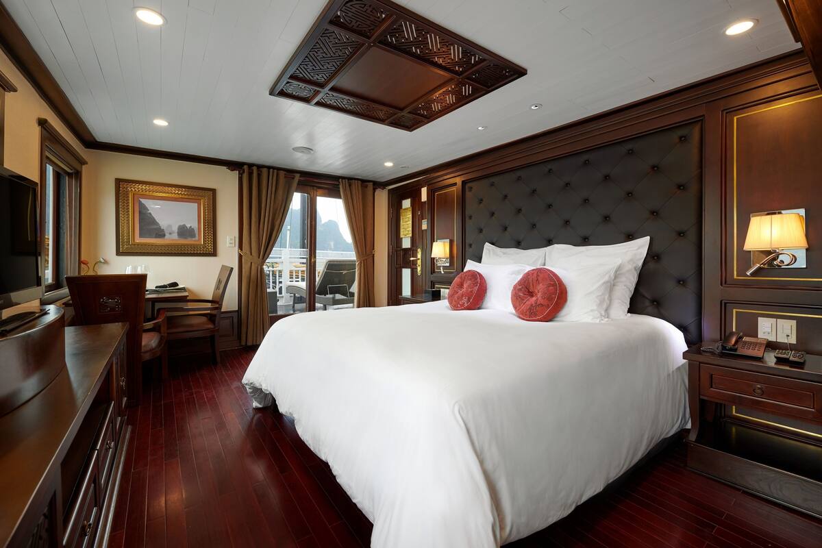 Nhận xét về Du thuyền Paradise Peak, ưu đãi & hình ảnh 2024 - Expedia