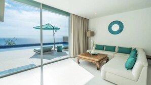 Four-Bedroom Suite with Private Pool | 客房景觀