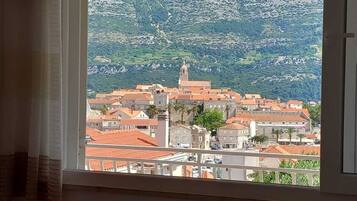 Double or Twin Room, Balcony, Partial Sea View | Hypo-allergenic bedding, individually decorated, free WiFi, bed sheets
