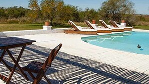 Outdoor pool - Posada de la Laguna-lodge (Colonia Carlos Pellegrini)