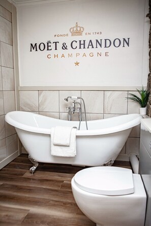 Tweepersoonskamer, en-suite badkamer | Badkamer