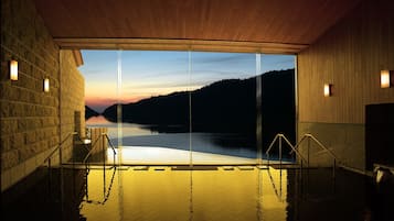 Free toiletries, hair dryer, slippers, bidet