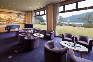 Lobby sitting area - Unzen Azumaen (Unzen)