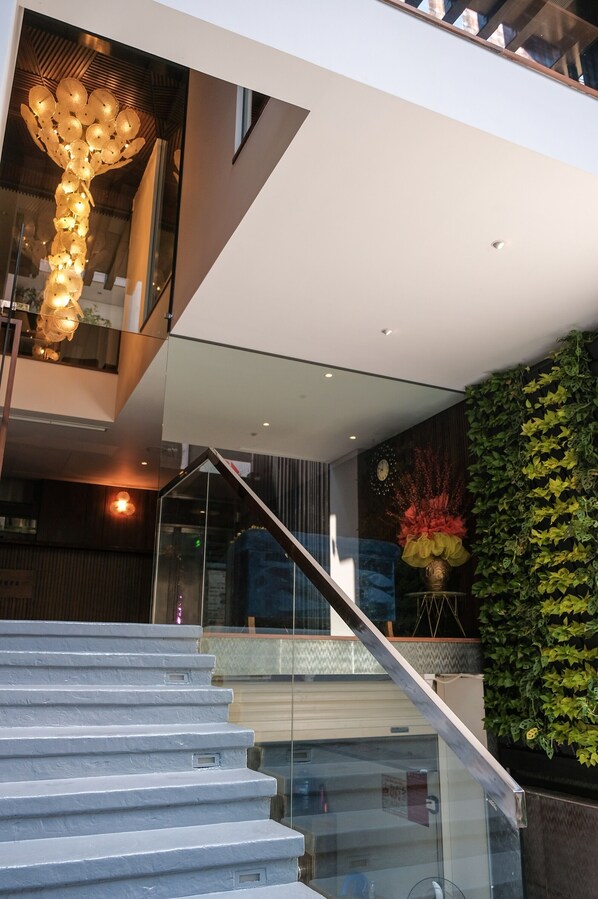 Front of property - Signature Boutique Hotel (Ho Chi Minh City)