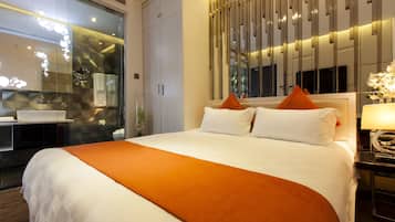 Monolocale (Owner Studio) | Minibar, una cassaforte in camera, con stile personalizzato