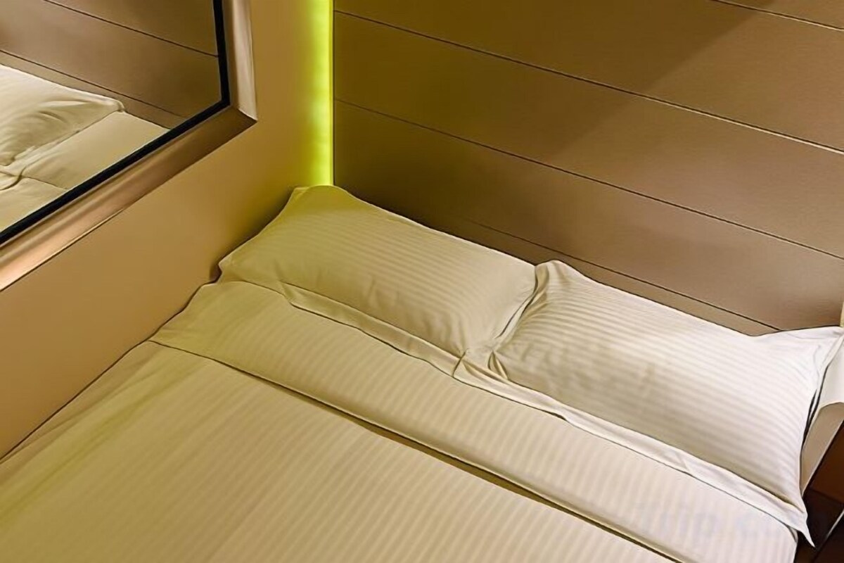 Desk, iron/ironing board (on request), free WiFi, bed sheets