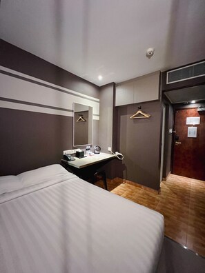 Superior Plus Double Room | Iron/ironing board, free WiFi, bed sheets - Fragrance Hotel - Kovan (Singapore)