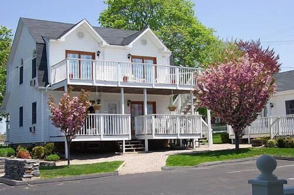 Exterior - The Taber Inne & Suites (Mystic)