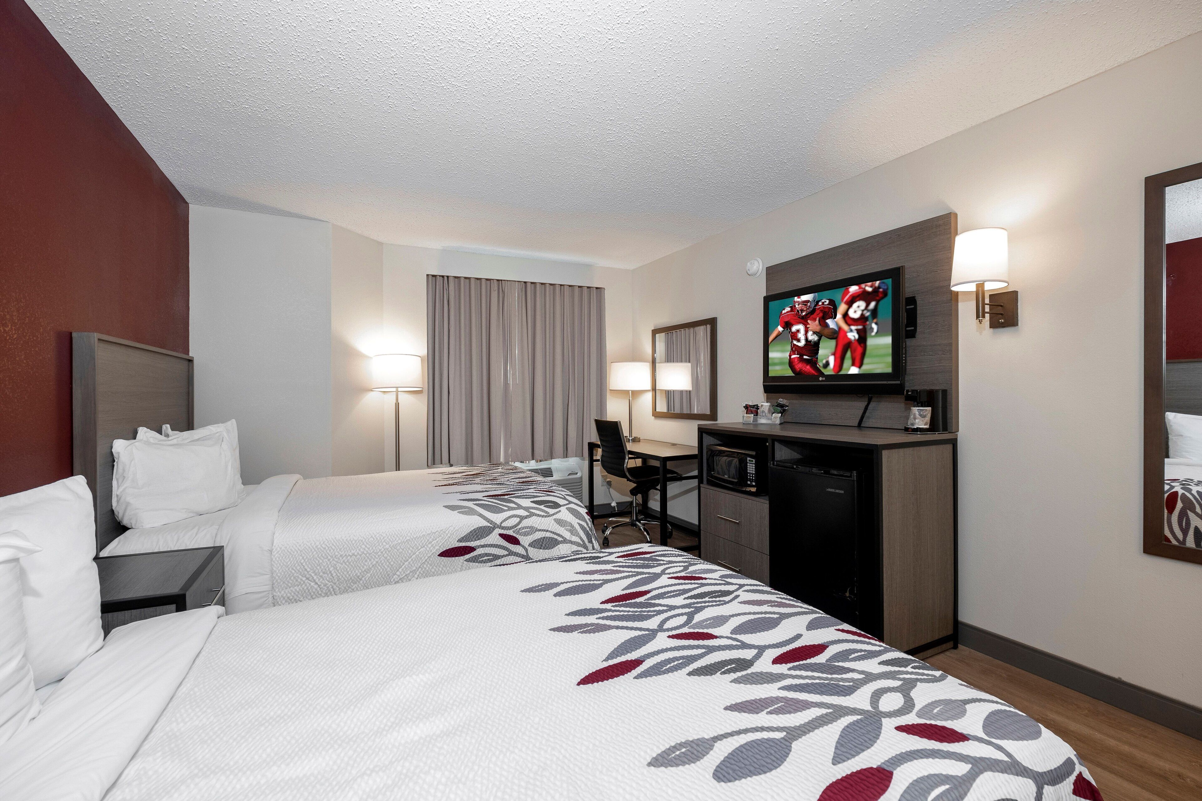 Bureau, espace de travail pour ordinateur portable, rideaux occultants