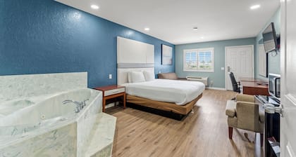 Executive Inn and Suites