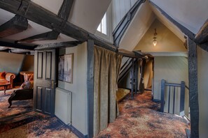 1 bedroom, individually decorated, individually furnished