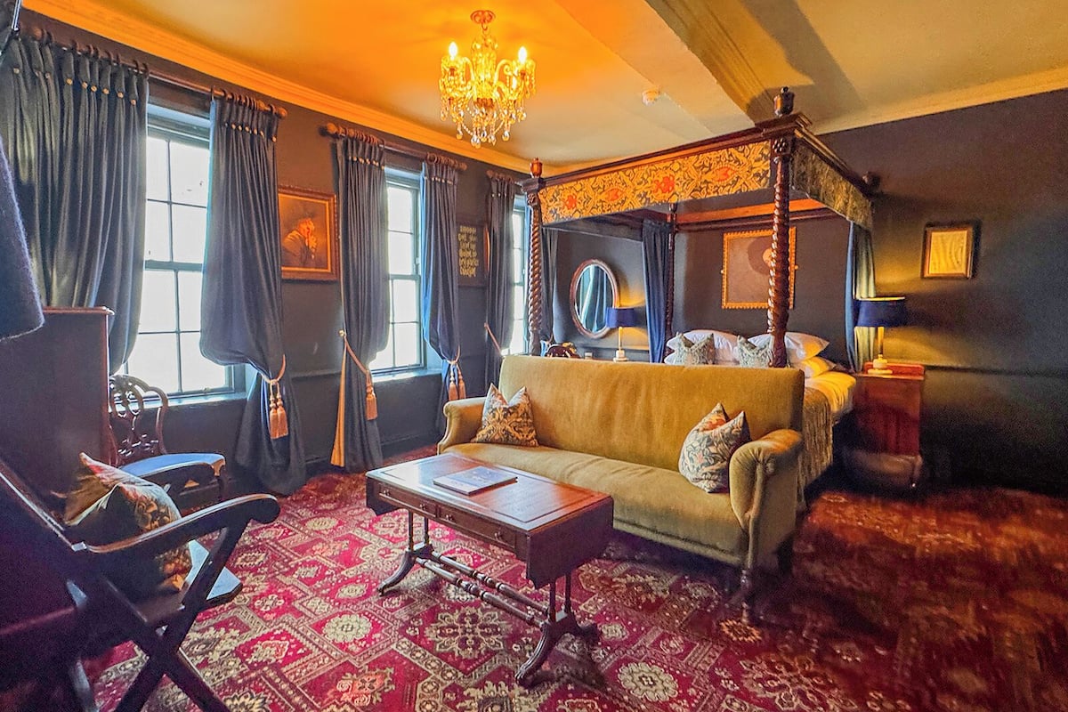 Four Poster Room with Minster View