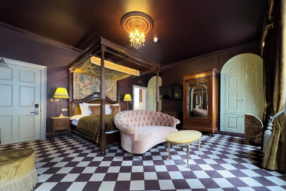 Heritage Four Poster Room with Minster View