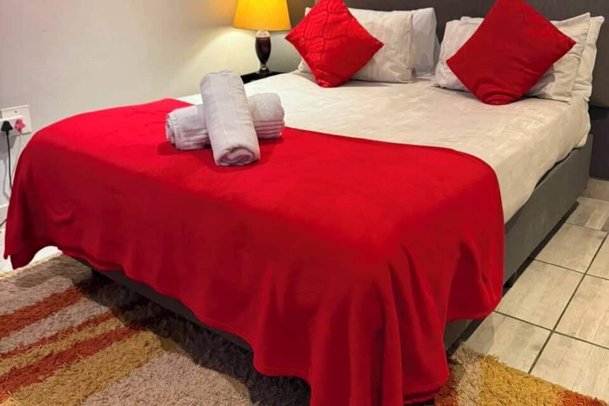 Double Room, Garden Area | 10 bedrooms, premium bedding, memory foam beds, laptop workspace