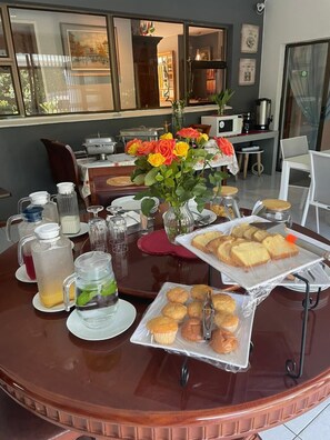 Aperto a colazione, pranzo e cena