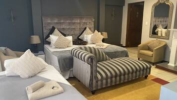 Family Room | 10 bedrooms, premium bedding, memory foam beds, minibar