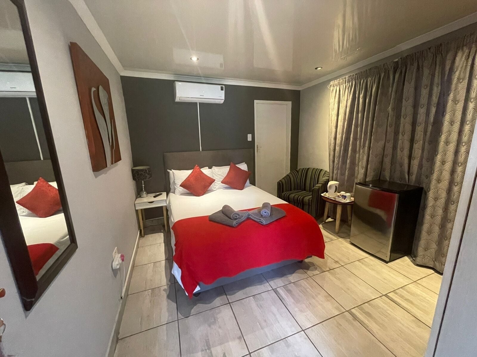 Economy tweepersoonskamer, 1 tweepersoonsbed | 10 slaapkamers, luxe beddengoed, bedden met traagschuimmatrassen