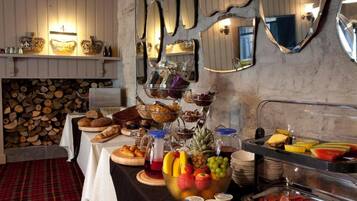 Free daily full breakfast