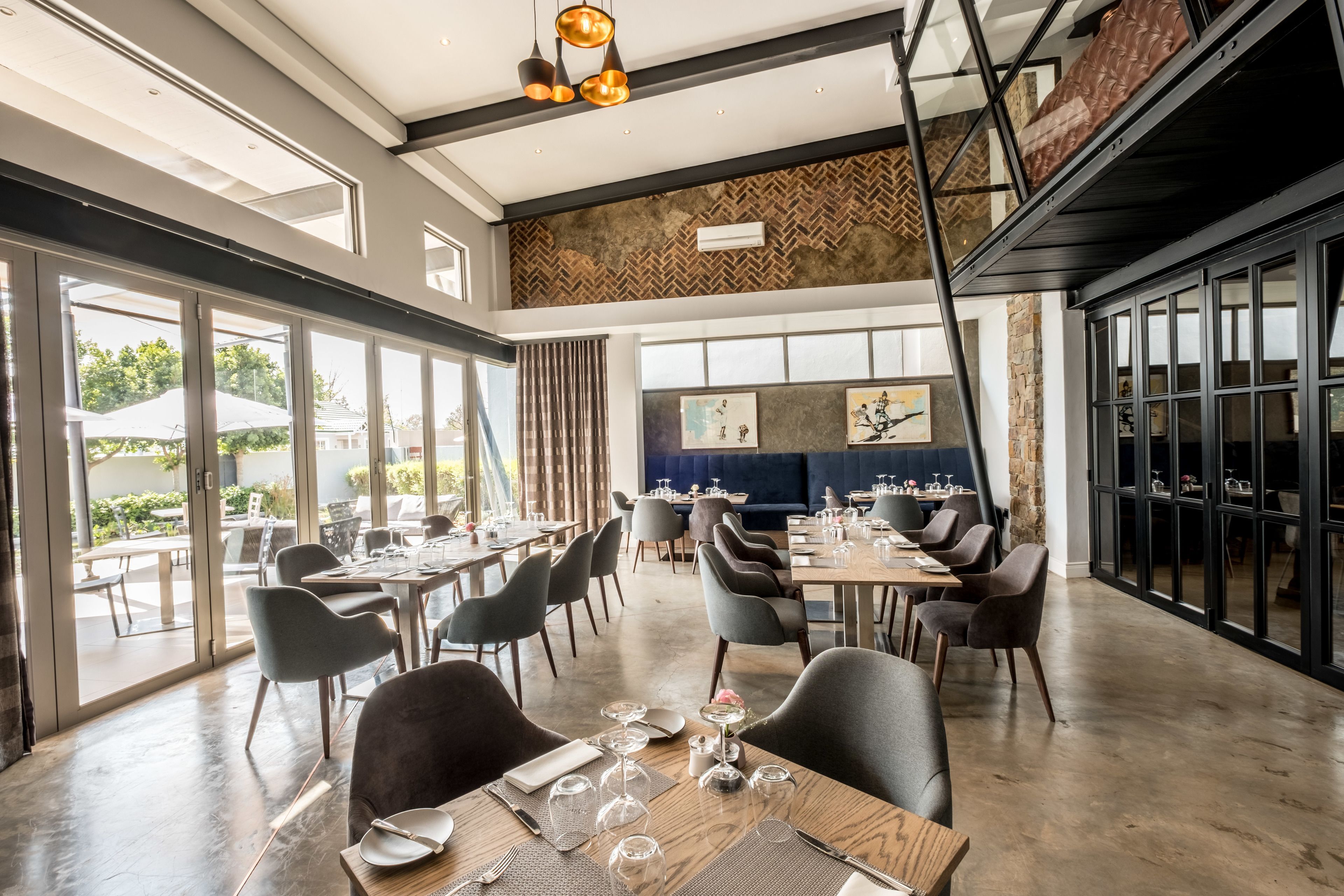 breakfast, lunch, dinner served; garden views