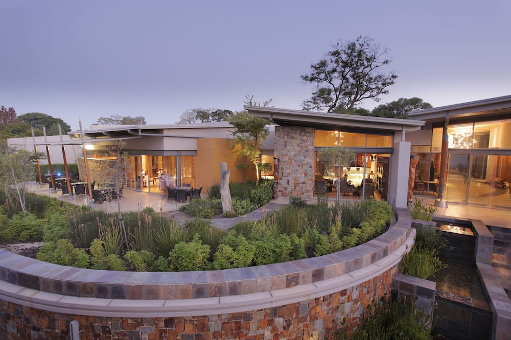 Seven Villa Hotel and Spa