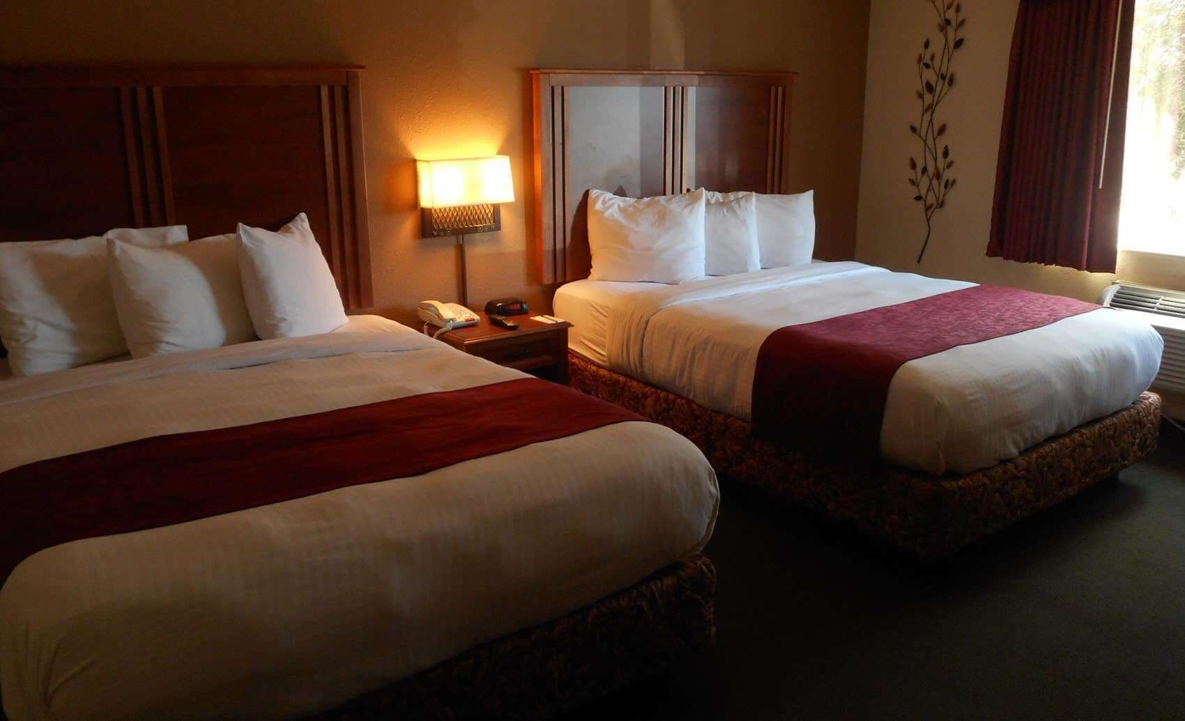 Ropa de cama de alta calidad y camas con pillow-top 