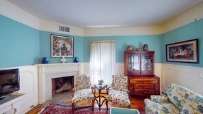 ملاءات إيطالية من طراز فريتي وملاءات للفراش لا تسبب الحساسية ومكتب