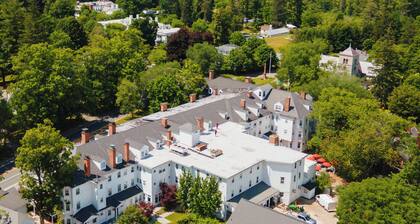 The Red Lion Inn