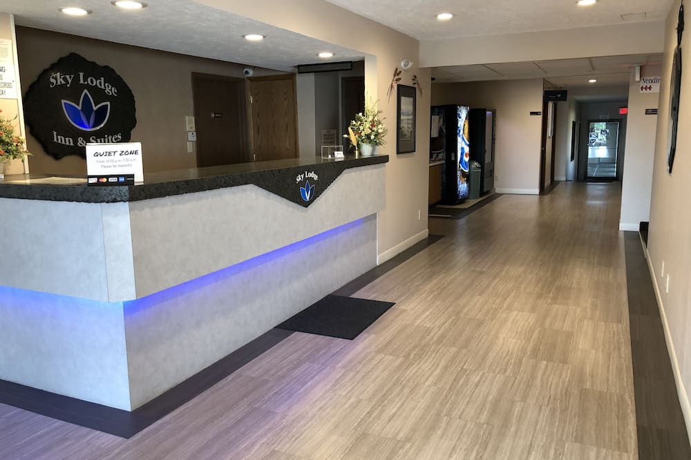 Sky Lodge Inn & Suites