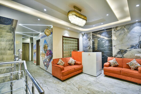 Deluxe Room | Living area - Hotel Singh International (Amritsar)