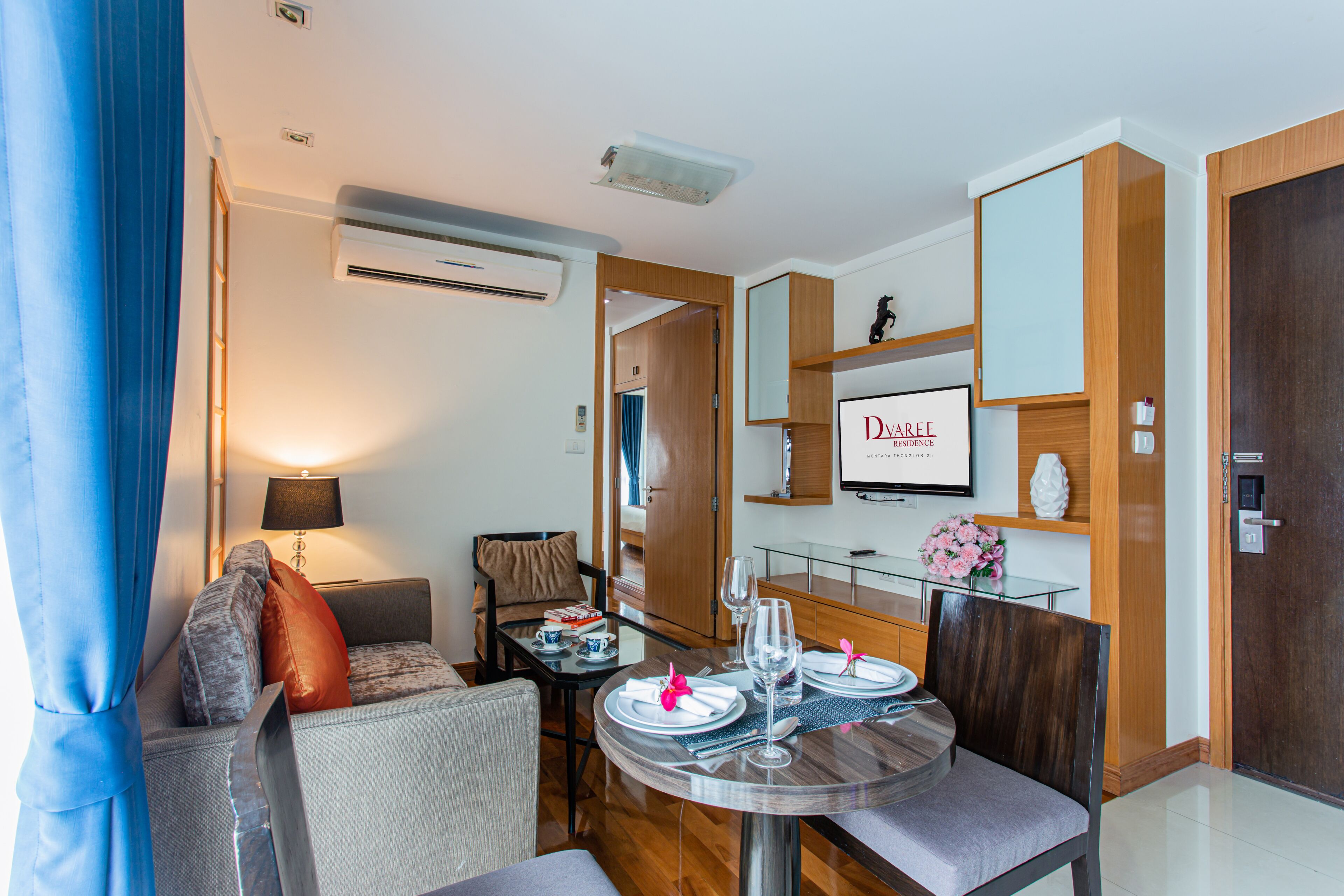 Photo - D Varee Montara Thonglor 25