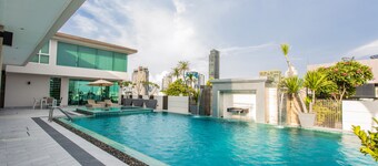 D Varee Montara Thonglor 25