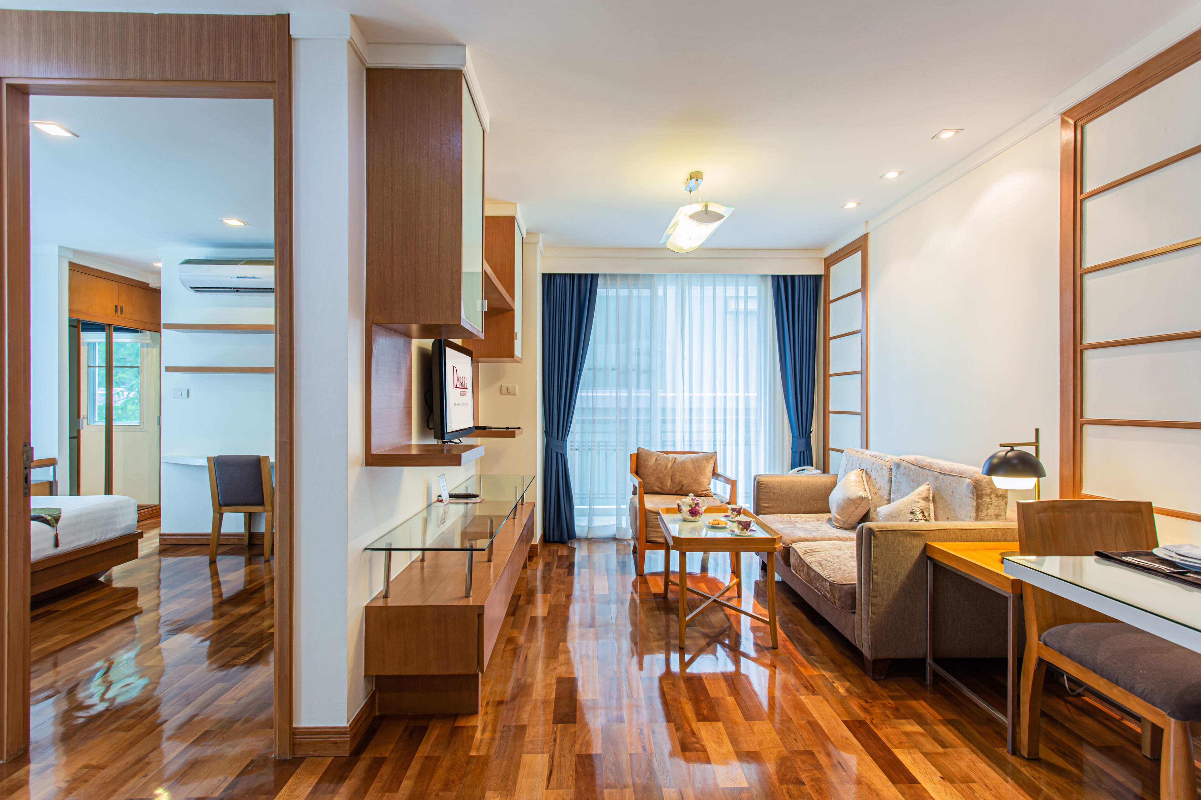 Photo - D Varee Montara Thonglor 25