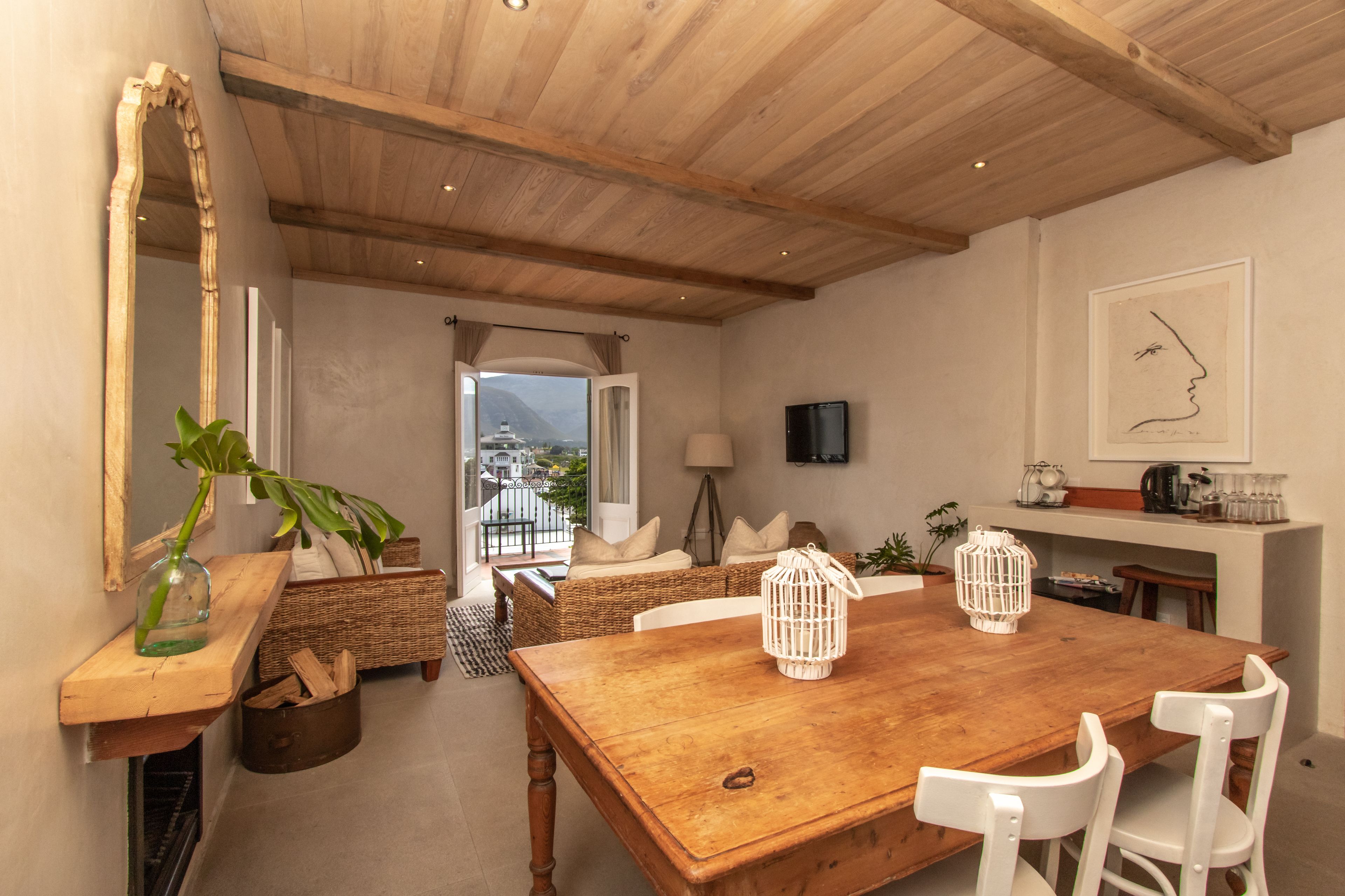 Attico Luxury, 2 camere da letto, caminetto | Soggiorno | TV