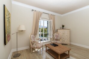 Chambre Double Économique, 1 chambre, salle de bains attenante | Coin séjour