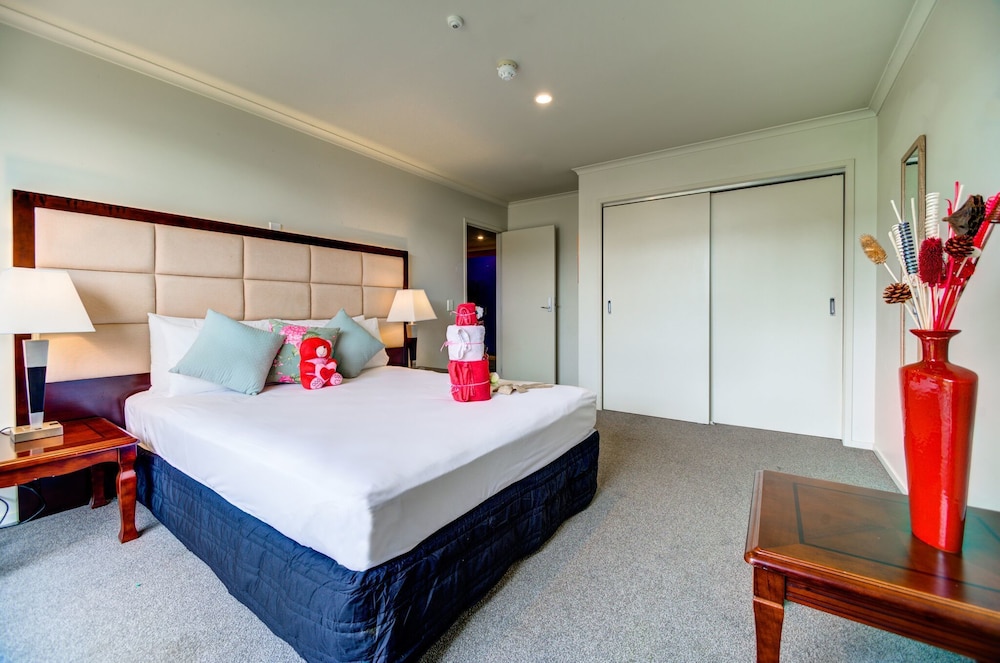 Silver Fern Lodge by null