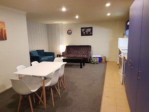 Three Bedroom Apartment | In-room dining