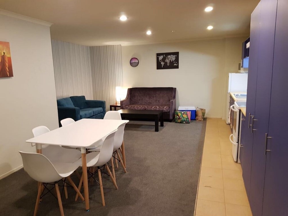 Silver Fern Lodge by null