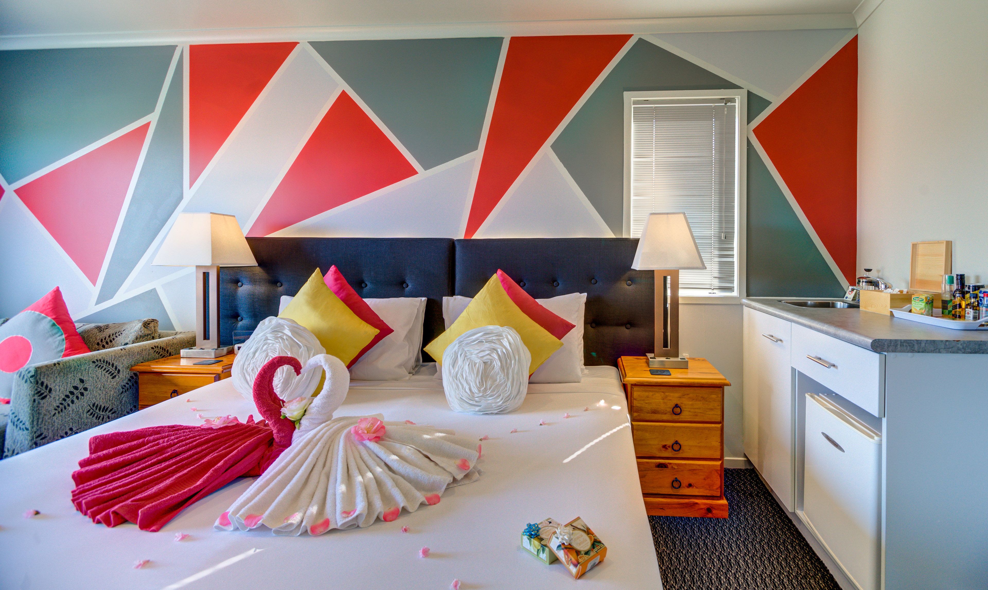 Lake Facing Room | Laptop workspace, blackout curtains, soundproofing, iron/ironing board