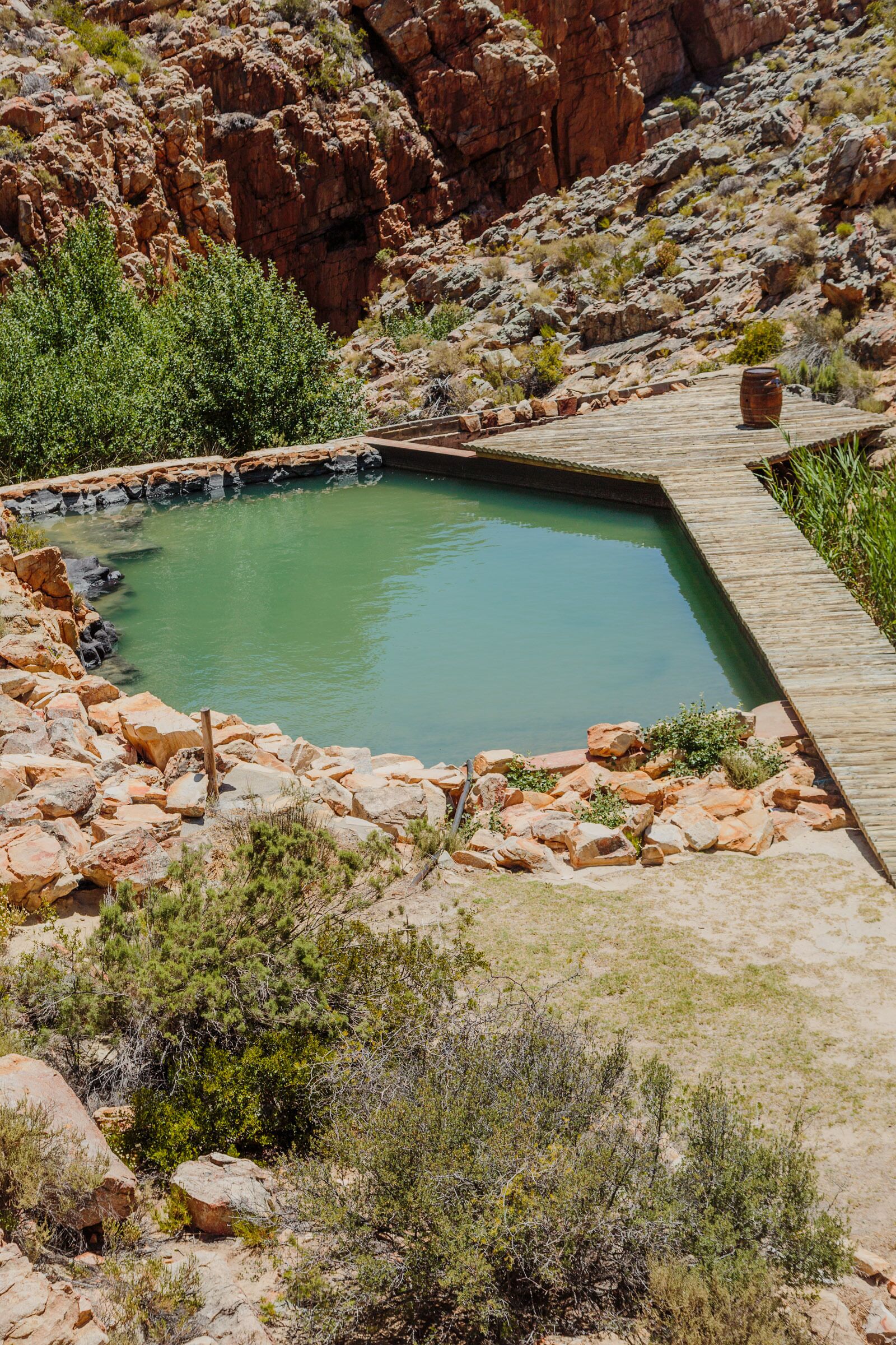 2 outdoor pools, a natural pool, pool umbrellas, pool loungers