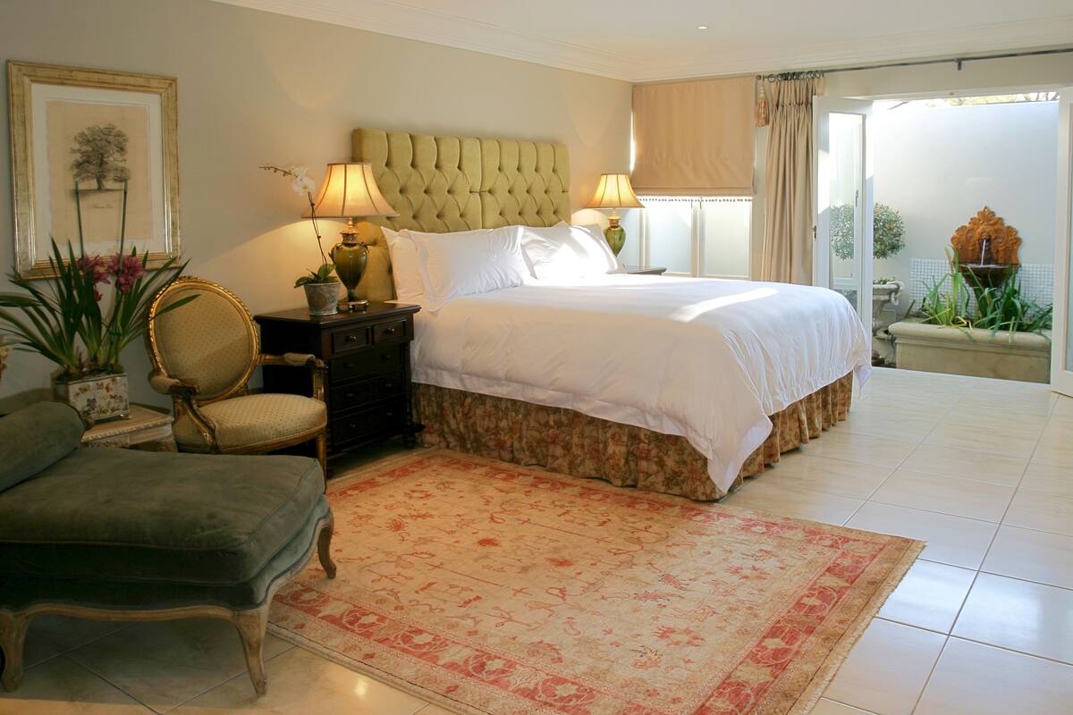 Camellia (4) | Minibar, in-room safe, cots/infant beds, rollaway beds